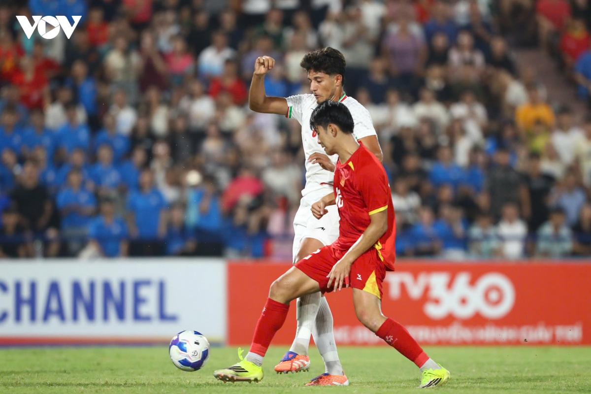 hang thu nhu mo ngu, u20 viet nam nhan that bai 1-3 truoc u20 iran hinh anh 13