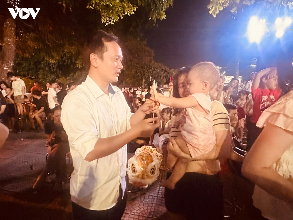  vui hoi trang ram cho con em cong nhan lao dong thu do hinh anh 5