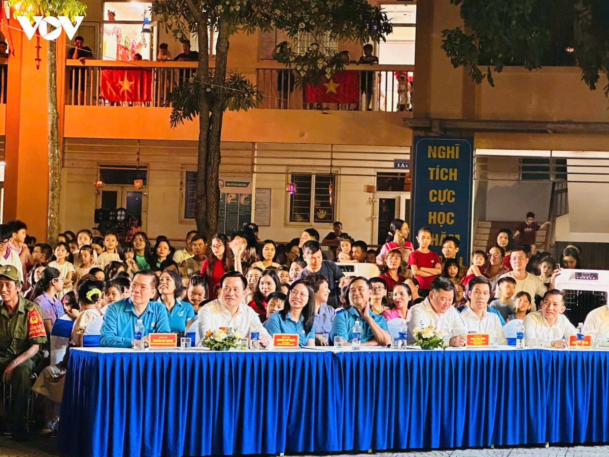  vui hoi trang ram cho con em cong nhan lao dong thu do hinh anh 7