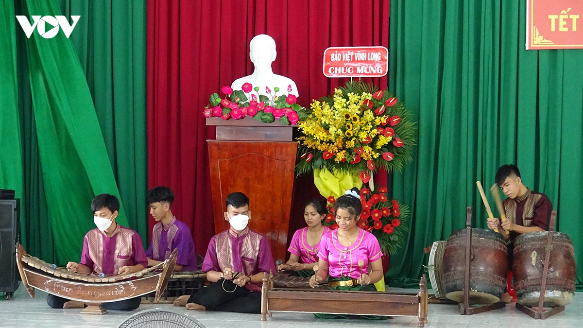 he thong truong dan toc noi tru vinh long giup con em khmer chap canh uoc mo hinh anh 6