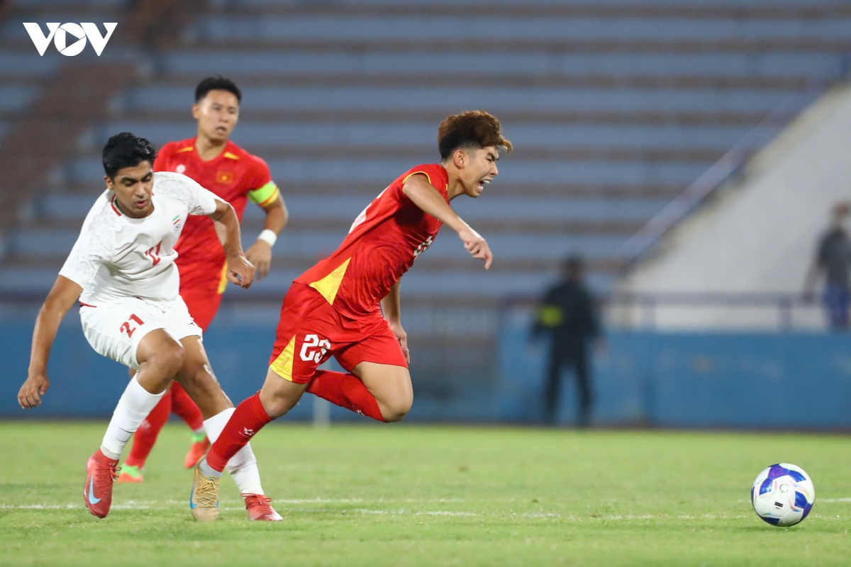 truc tiep u20 viet nam 1-2 u20 iran tra gia dat vi sai lam hinh anh 4