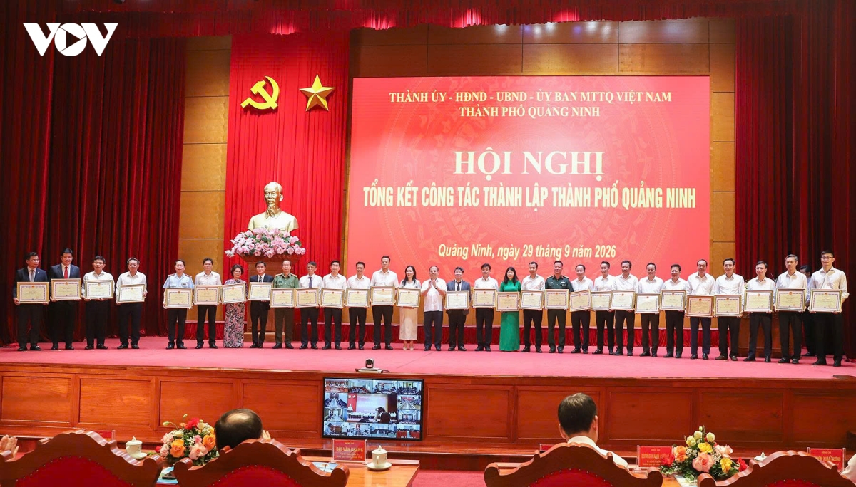 quang ninh thanh lap thanh pho la dau moc, khong phai dich den hinh anh 2