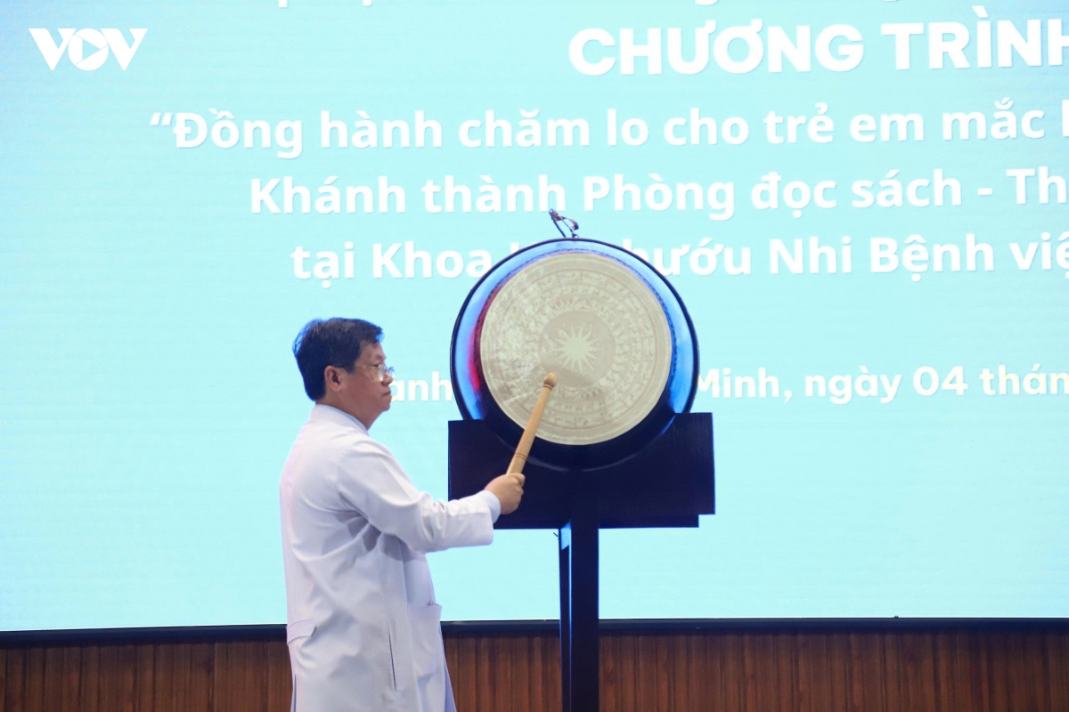 le khai giang cho nhung hoc sinh dang dieu tri ung thu hinh anh 2
