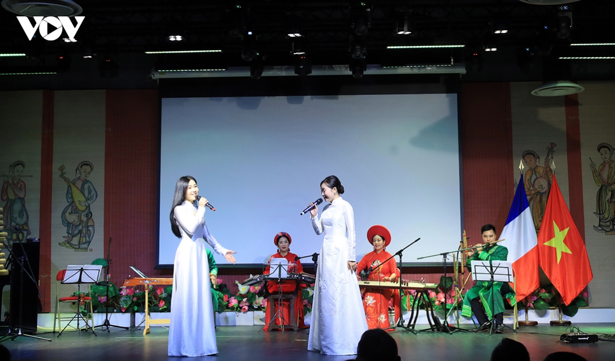 vietnam-france ties deepen with focus on more substantive cooperation picture 3