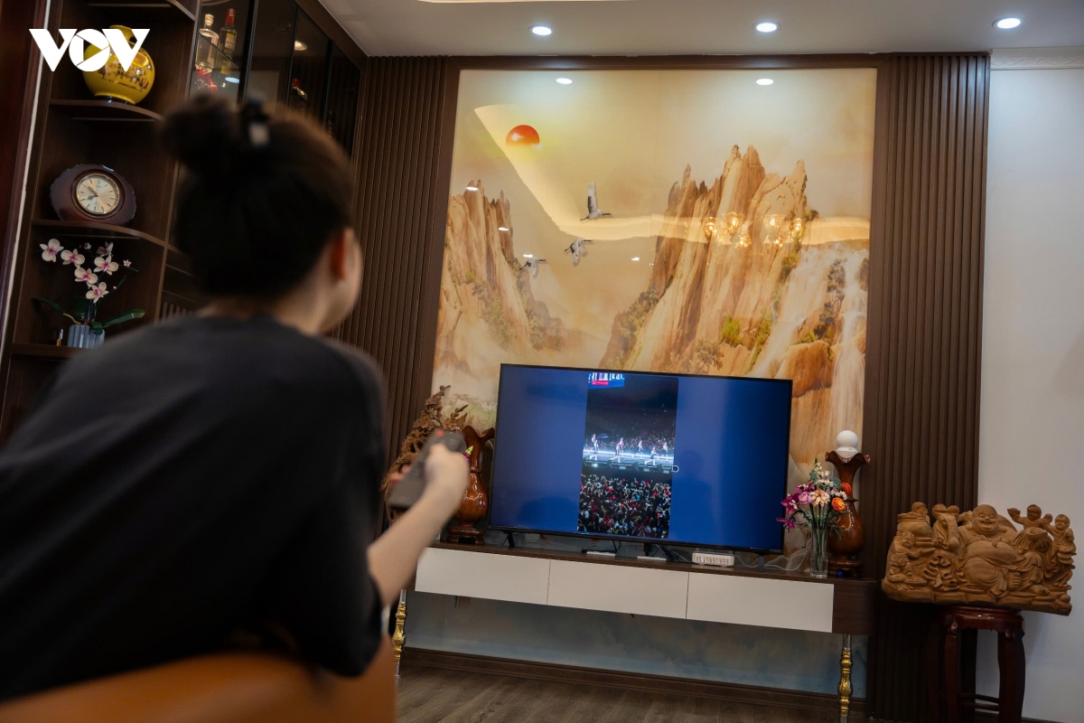 video ngan xau doc khi thuat toan giu chan nguoi tre hinh anh 3