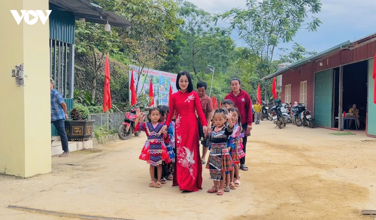 hoc sinh ca nuoc han hoan trong le khai giang nam hoc moi 2026-2027 hinh anh 229