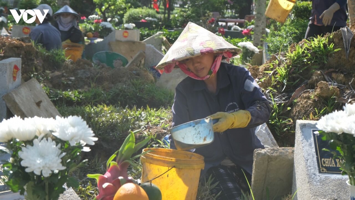 chuan bi chu dao truoc khi don 731 liet si tai cong vien le thi rieng ve an nghi hinh anh 4
