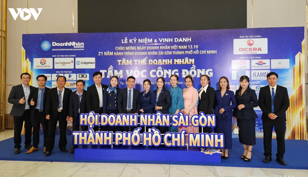 hoi doanh nhan sai gon tp.hcm vinh danh 133 doanh nhan tieu bieu hinh anh 4
