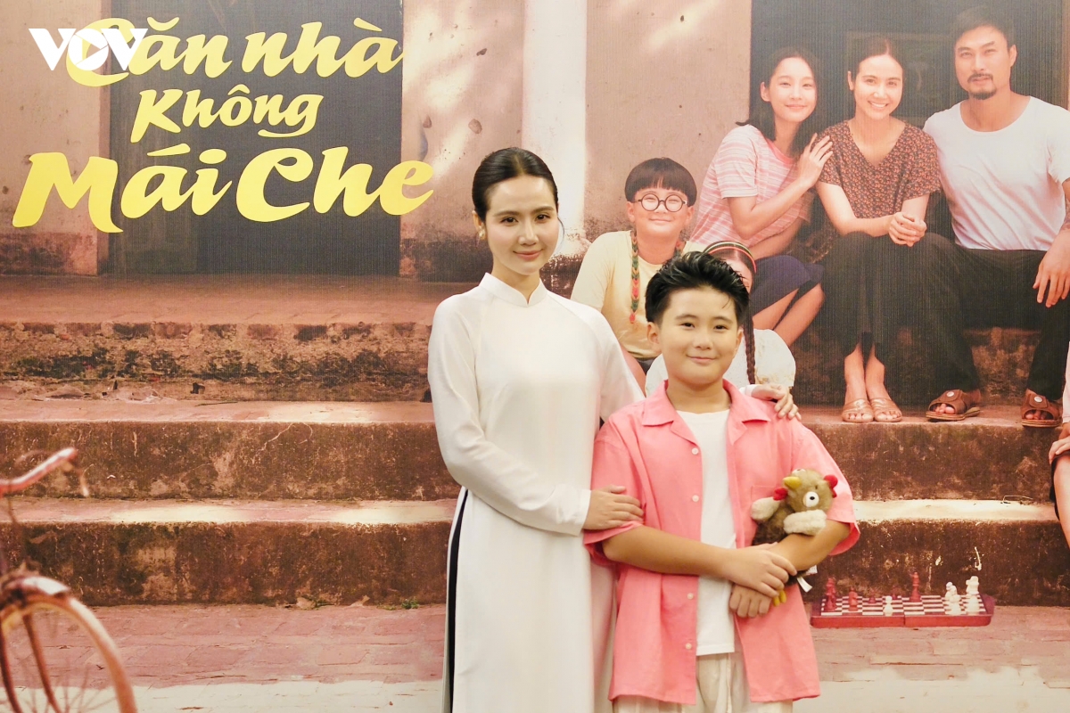 phan minh huyen vao vai xau, kho nhat su nghiep mat co vet bot, bi chong bao hanh hinh anh 2