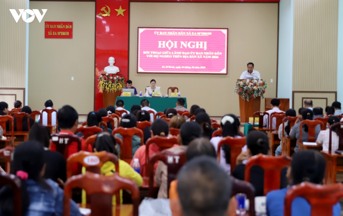 Doi thoai, tim sinh ke cho tung ho ngheo tai xa can cu cach mang o Dak lak hinh anh 1