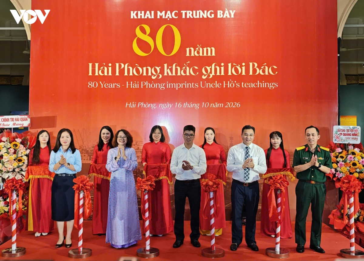 trung bay chuyen de 80 nam - hai phong khac ghi loi bac hinh anh 1