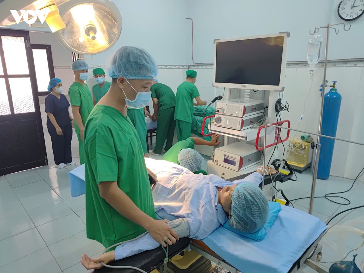 benh nhan Dac khu phu quy lan dau duoc mo noi soi o bung ngay tai dao hinh anh 1