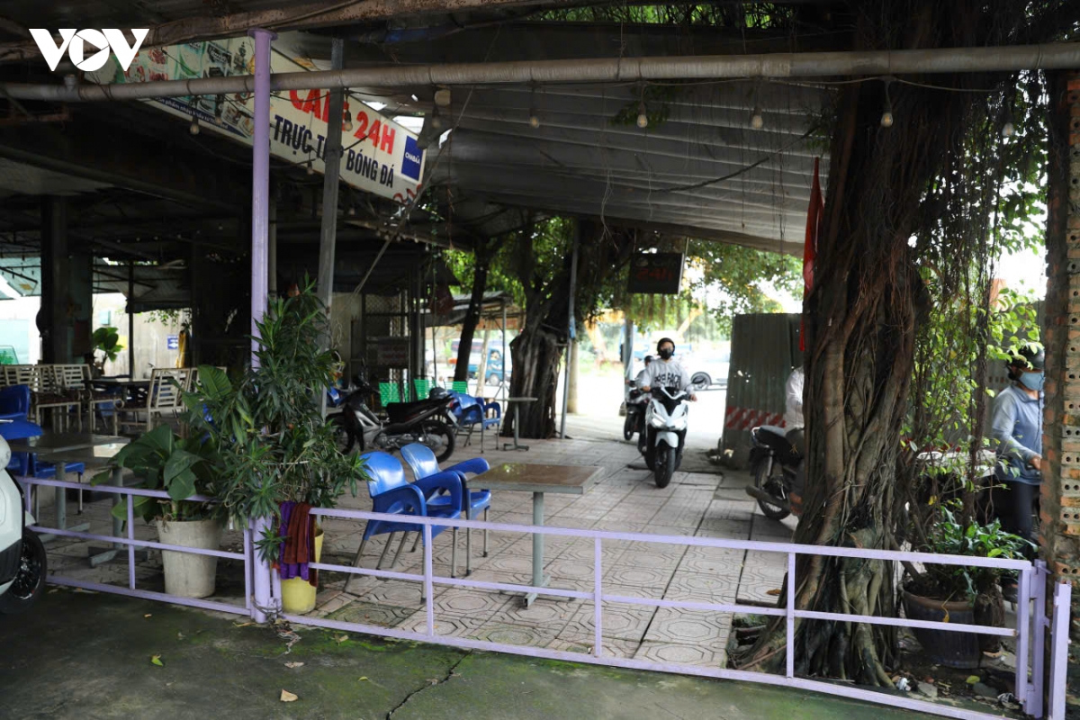 cong trinh thi cong keo dai, nguoi dan hoc mon kho vi bui va ngap hinh anh 3