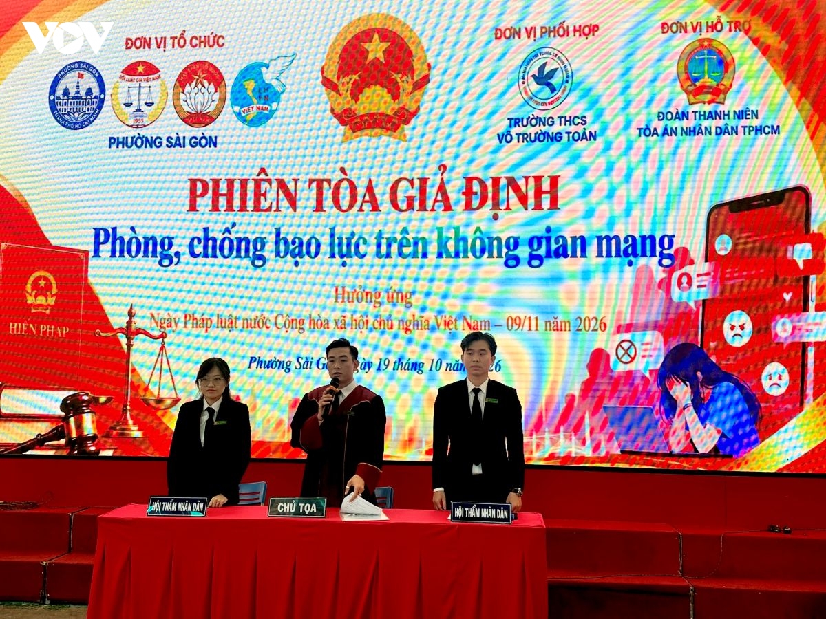 tu mau thuan tren mang den phien toa bai hoc canh tinh hoc sinh hinh anh 2