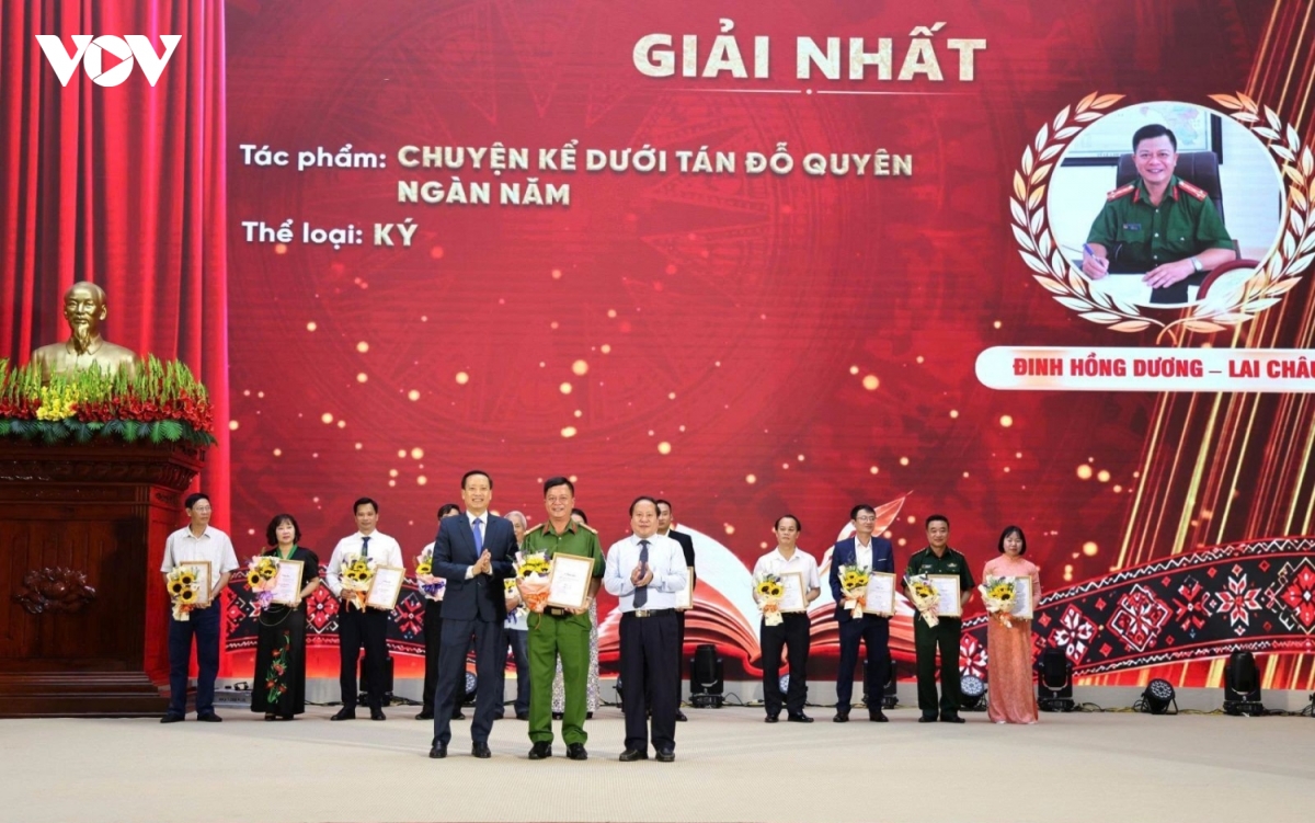 lai chau trao 26 giai thuong cuoc thi sang tac van hoc, nghe thuat hinh anh 1