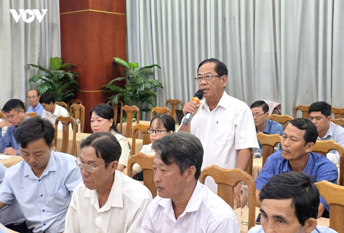 nong dan ca mau tran tro ve dau ra nong san, kien nghi go nut that von xanh hinh anh 2
