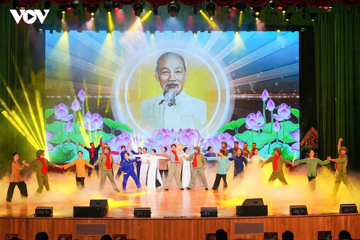 ky niem 80 nam ngay chu tich ho chi minh lan dau tien ve tham hai phong hinh anh 1