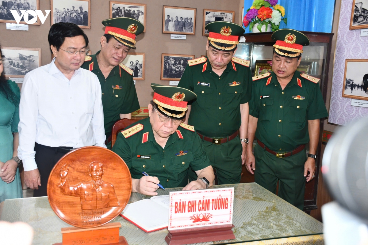 Dai tuong nguyen trong nghia du ky niem 80 nam chien khu 8 hinh anh 2