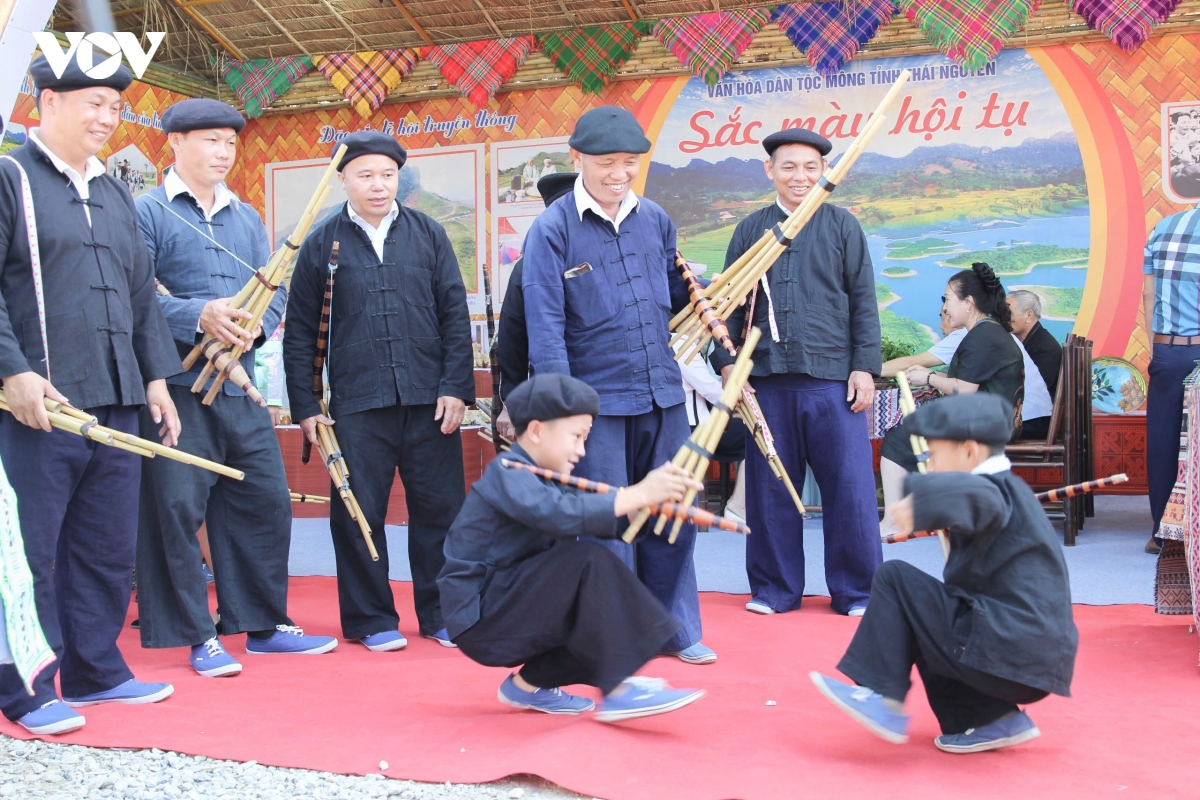 soi noi cac hoat dong ngay hoi van hoa dan toc mong lan thu 4 tai Dien bien hinh anh 5
