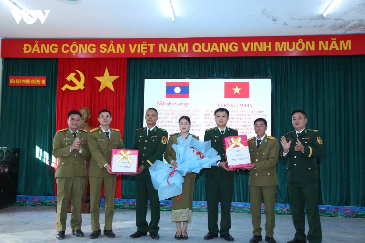 ky ket nghia giua cac tram 2 ben bien gioi viet nam va lao hinh anh 5