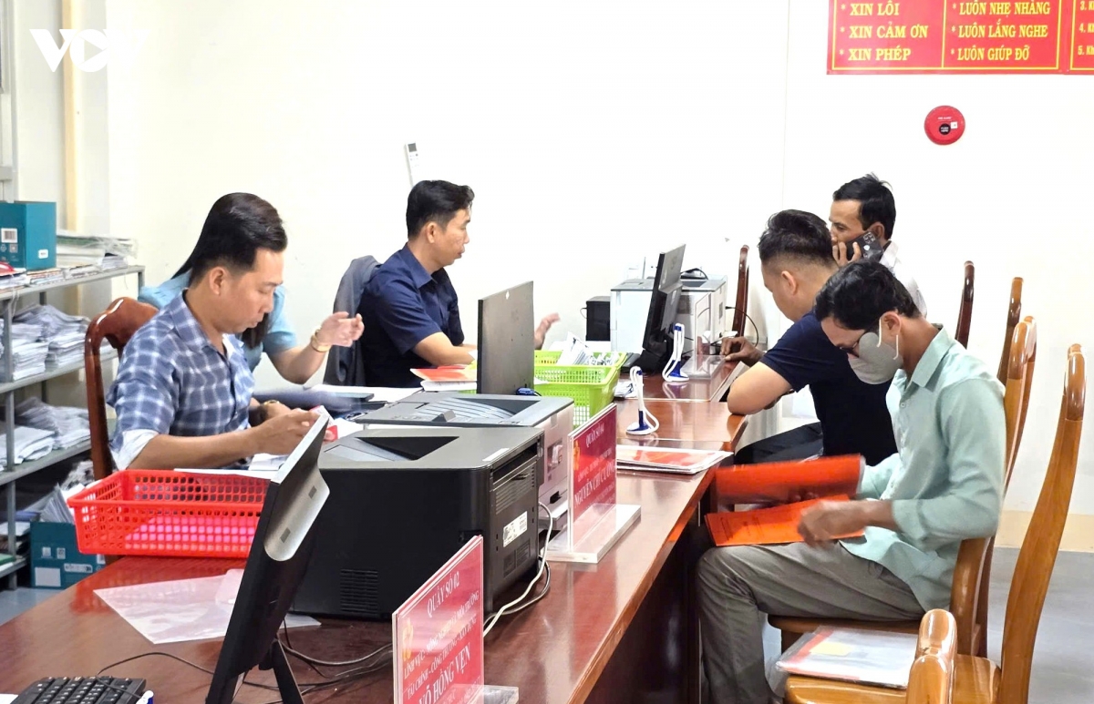 Cà Mau chi chế độ phụ cấp 55% công vụ cho cán bộ, công chức cấp xã trong tháng 10