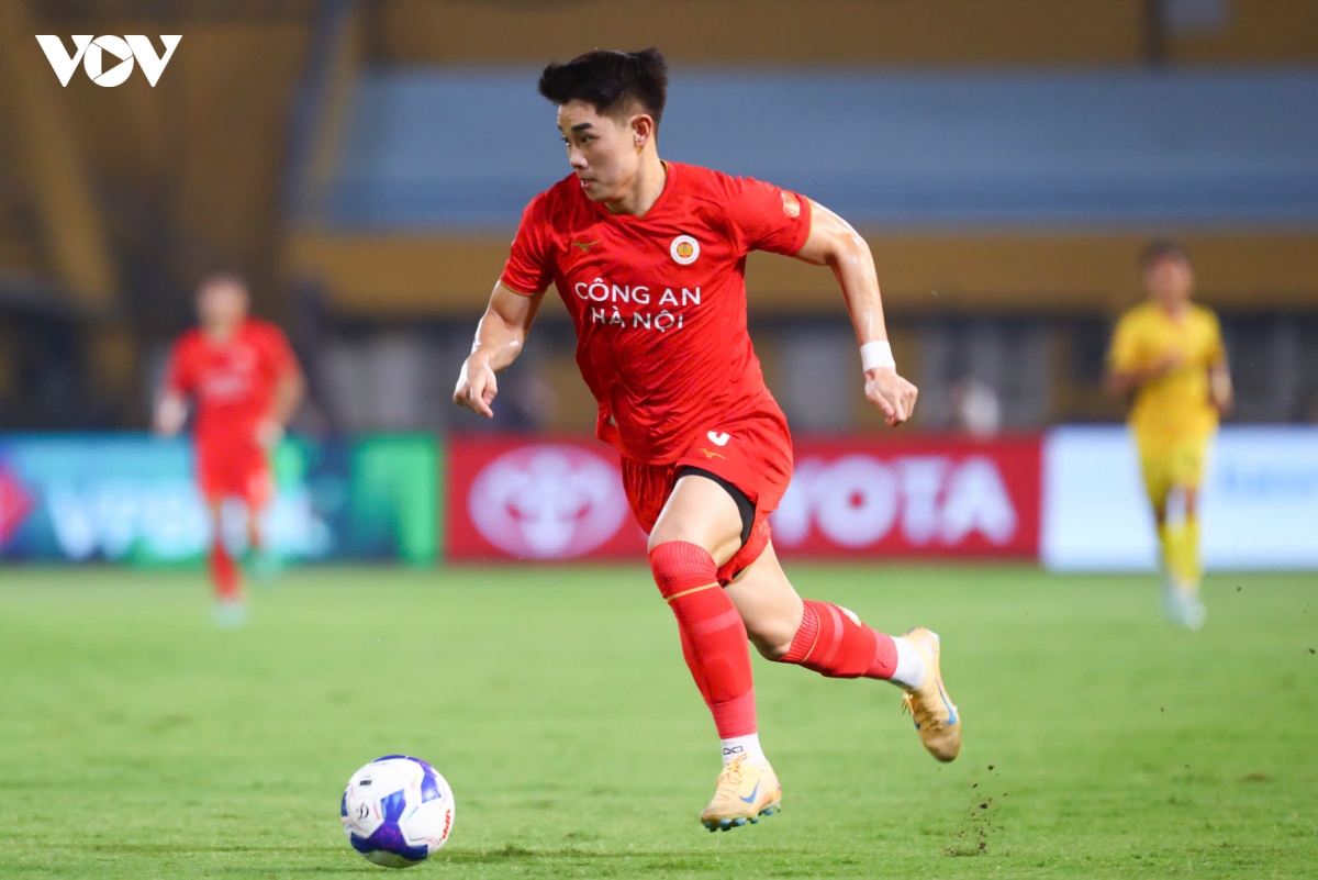 clb cahn mat diem tiec nuoi trong ngay Dinh bac khai hoa o v-league 2026 27 hinh anh 3