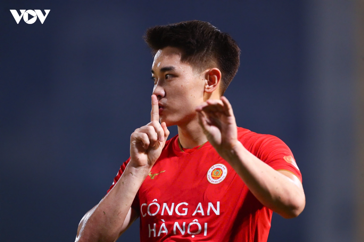 clb cahn mat diem tiec nuoi trong ngay Dinh bac khai hoa o v-league 2026 27 hinh anh 5