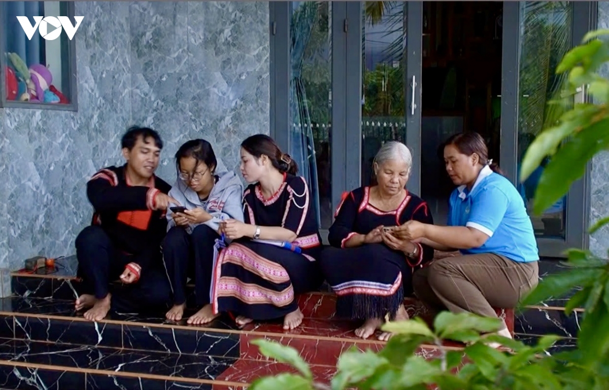 Đắk Lắk mở rộng cơ hội phát triển cho người dân, doanh nghiệp từ chuyển đổi số