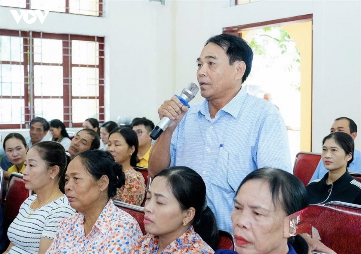 Cử tri Nghệ An kiến nghị gỡ vướng đất đai, tăng phụ cấp và hỗ trợ an sinh