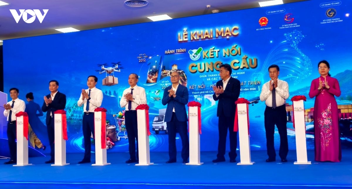 15 nam ket noi cung - cau, hon 3.000 san pham tham gia chuoi cung ung xanh hinh anh 3
