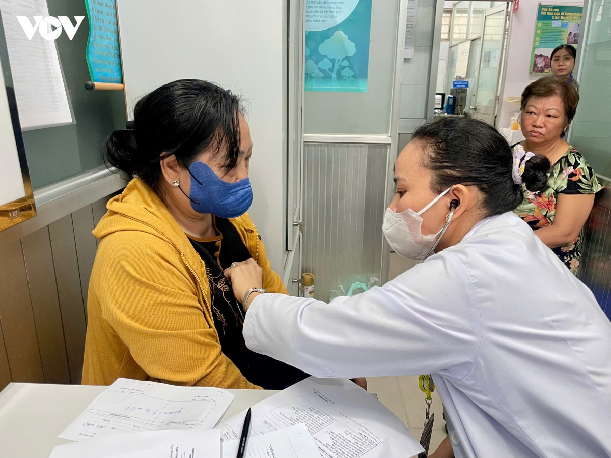 TP.HCM đưa bác sĩ từ bệnh viện xuống cơ sở, giúp trạm y tế mạnh lên