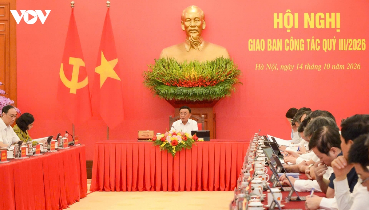 thuong truc ban bi thu tran cam tu chu tri hoi nghi giao ban quy iii 2026 hinh anh 3