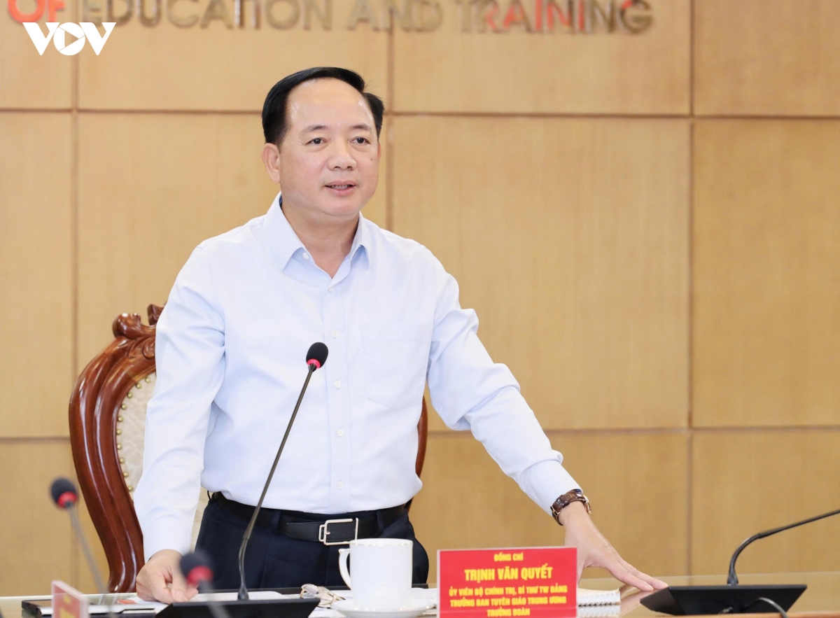 ban bi thu cong bo quyet dinh giam sat toan dien giao duc pho thong hinh anh 3