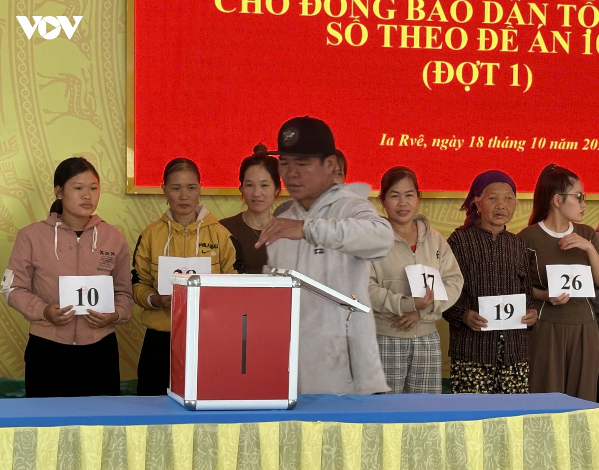 cap dat cho dong bao ngheo, tao suc bat o vung bien ia rve hinh anh 1