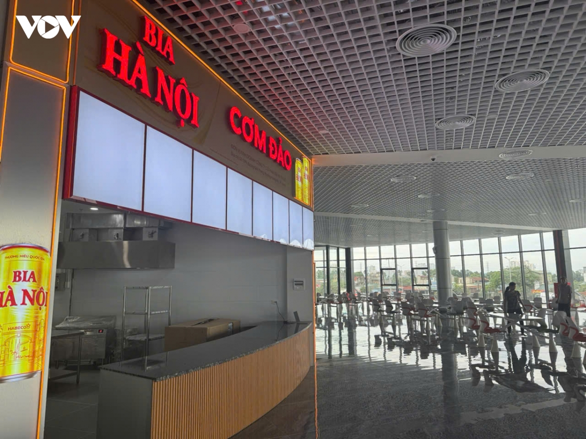 kham pha ben xe yen so voi toa nha dieu hanh 3 tang noi va tang ham 6.000m hinh anh 8