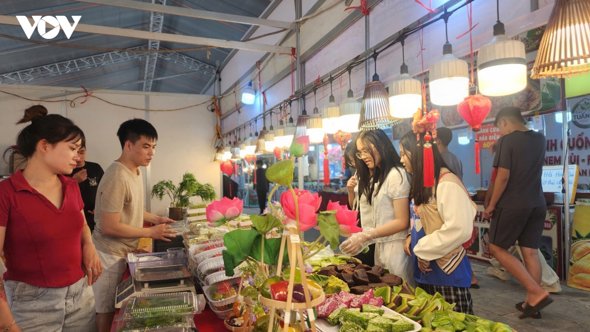 nguoi son la thich thu kham pha food tour tai le hoi ca phe hinh anh 5
