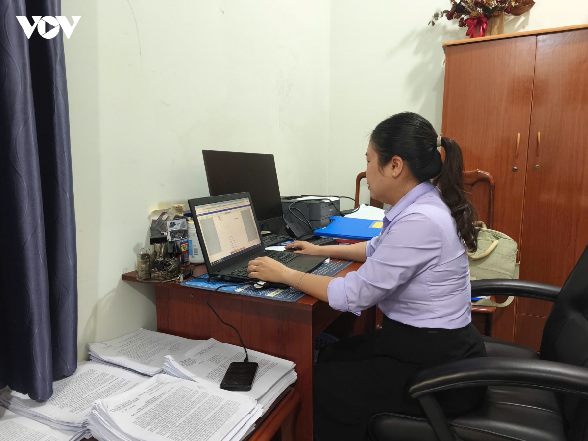 thieu can bo va loi giai cho ap luc cong viec o cap xa, phuong o Dak lak hinh anh 3