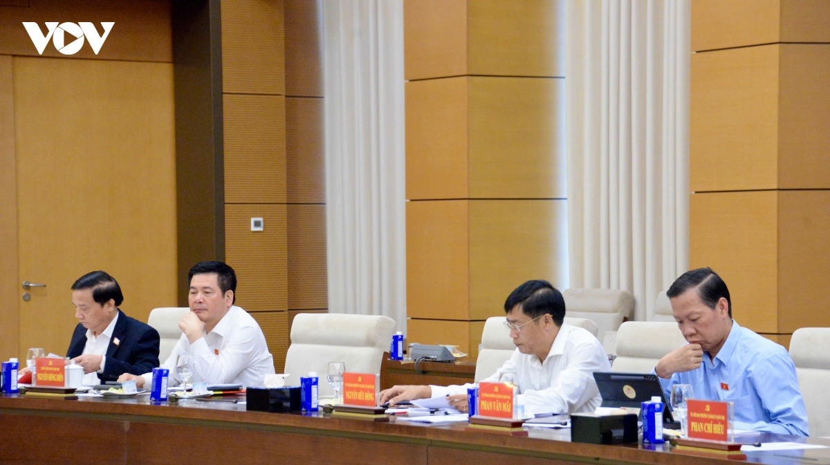 chu tich quoc hoi tran thanh man chu tri hoi nghi lan thu 6, bch Dang bo quoc hoi hinh anh 5