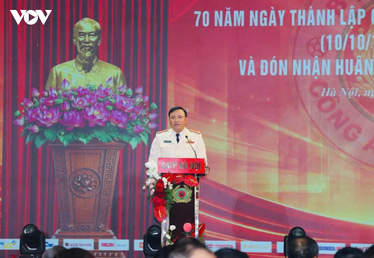 tong bi thu, chu tich nuoc giu lua khat vong, dua bong da cong an ha noi vuon xa hinh anh 3