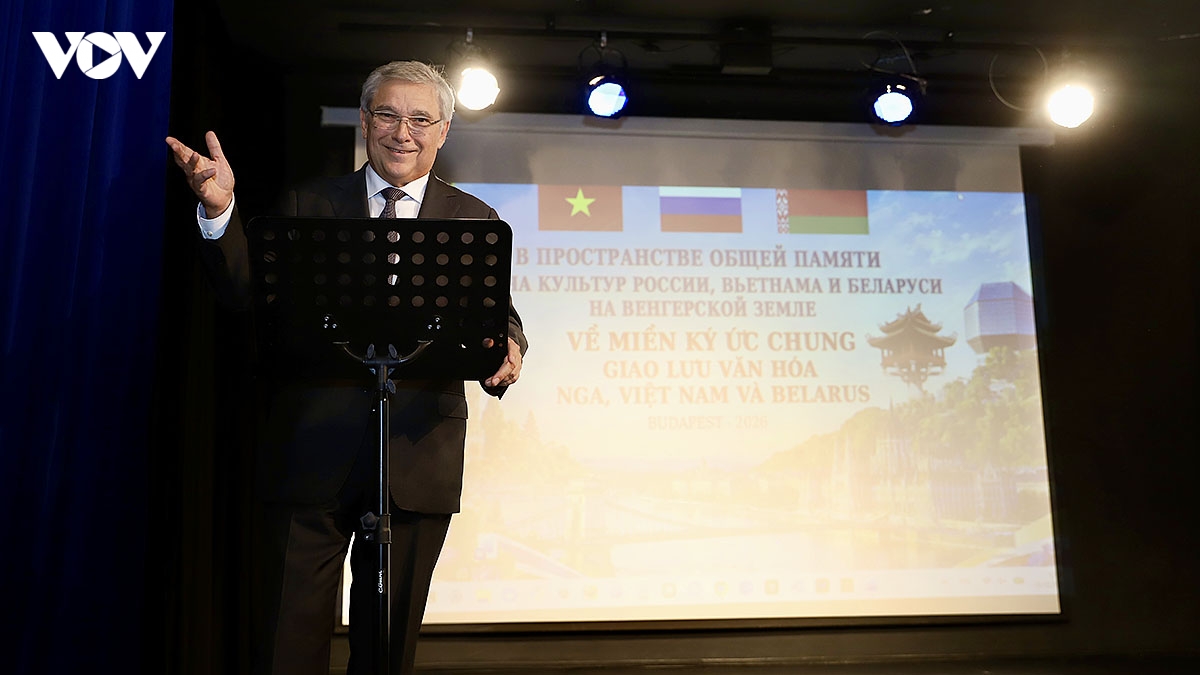  ve mien ky uc chung noi tinh ban viet-nga-belarus toa sang giua long budapest hinh anh 3