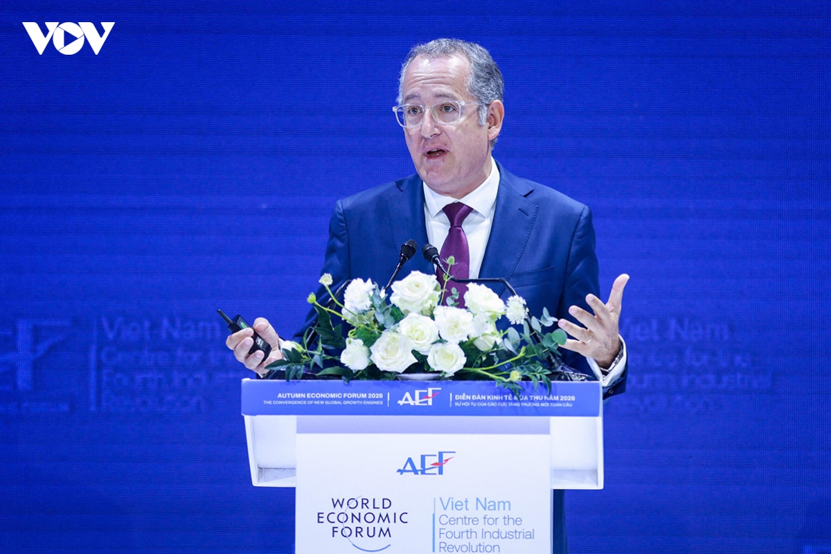 vietnam to move up global value chains through technology and strategic partnershi picture 2