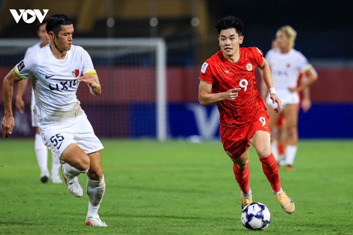 Dinh bac du suc choi bong tai j-league hinh anh 1