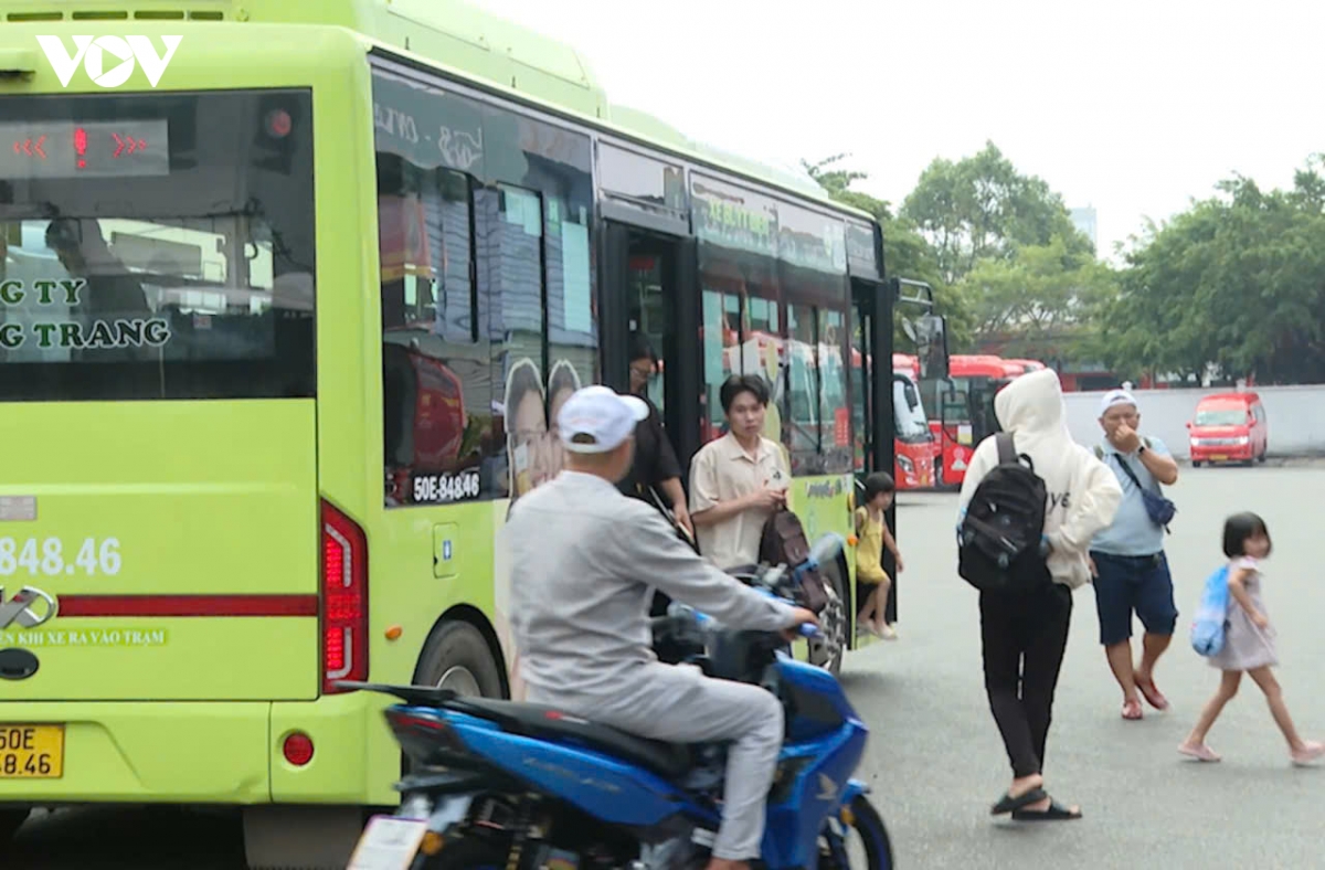 Dong nai bo sung 16 tuyen xe buyt dien ket noi san bay long thanh hinh anh 1