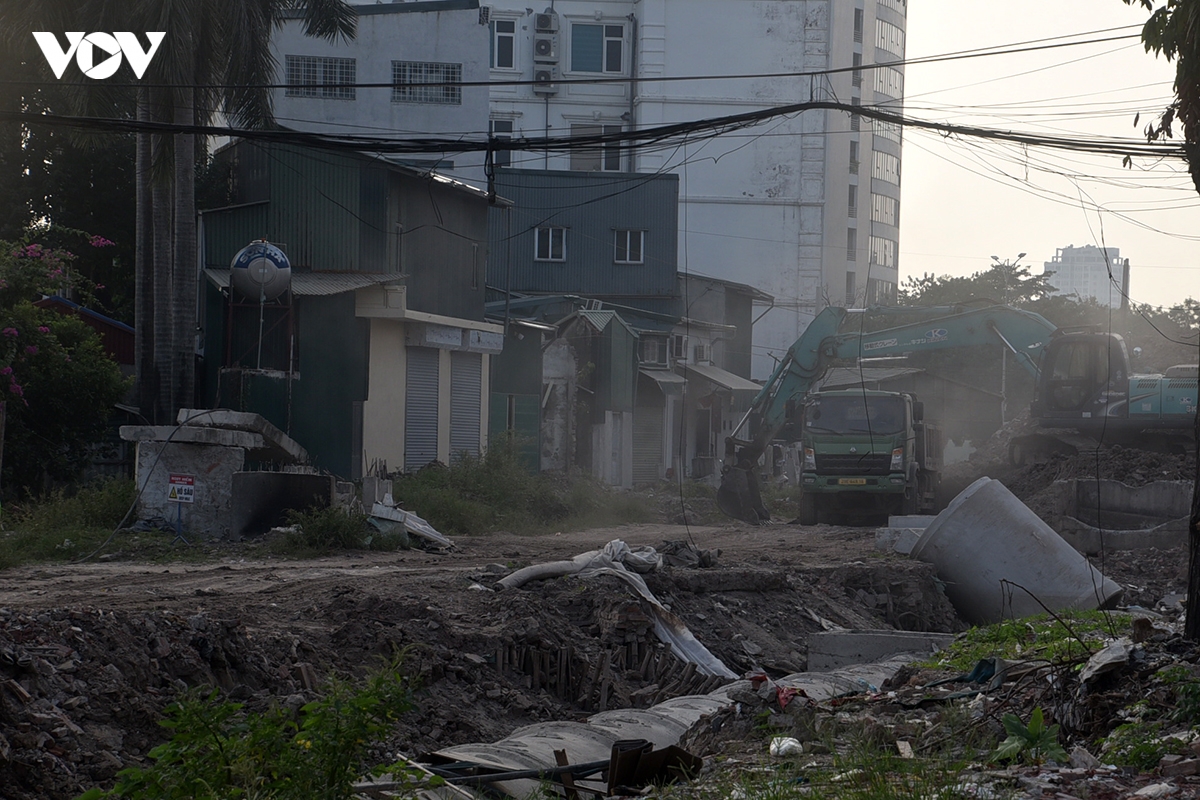 tuyen duong Dong tau giai phong thi cong cham, dan kho vi bui ban hinh anh 7