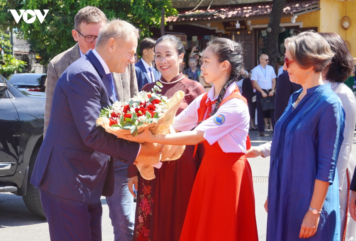 thu tuong cong hoa ba lan tham pho co hoi an hinh anh 1