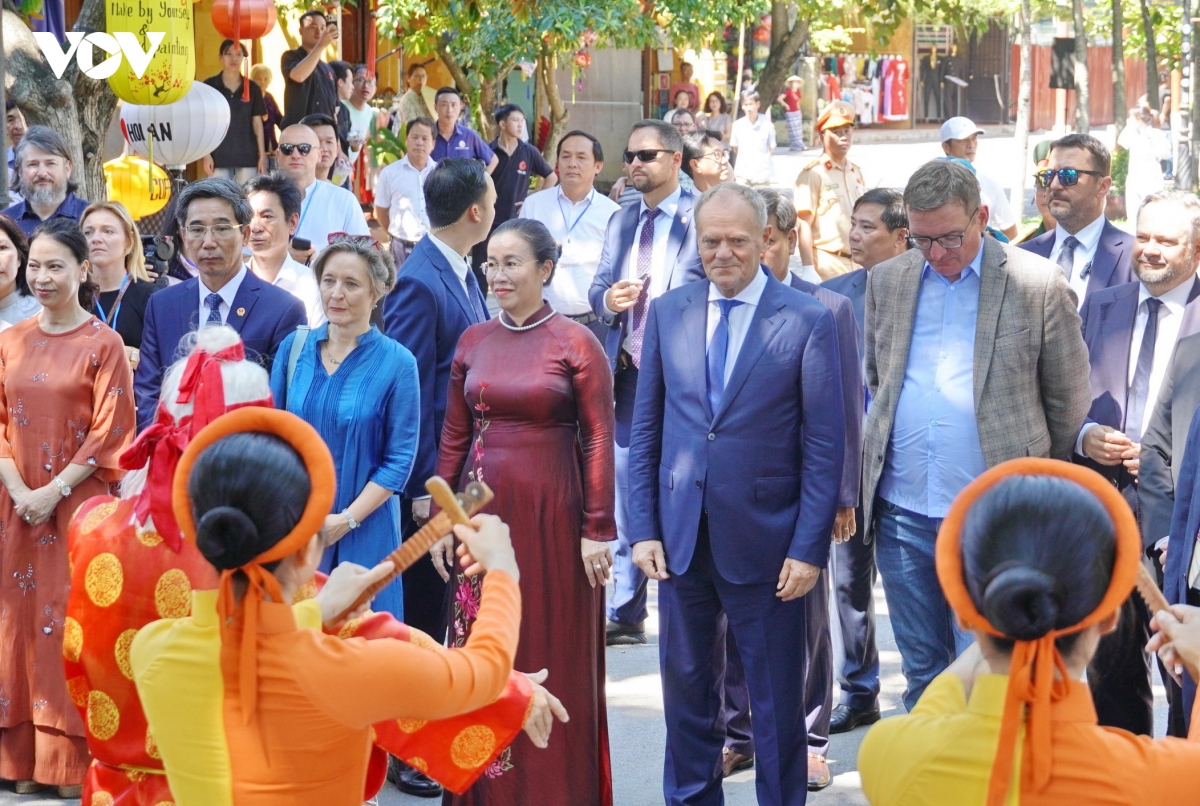 thu tuong cong hoa ba lan tham pho co hoi an hinh anh 2