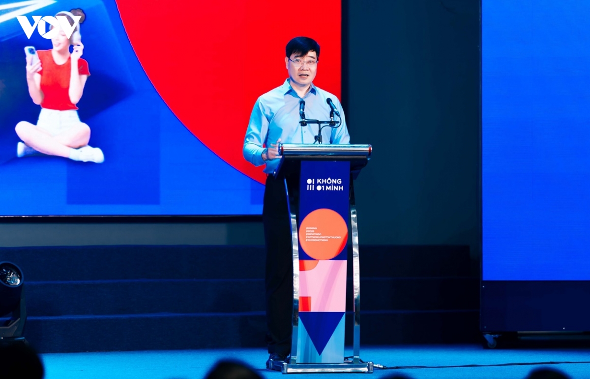 chien dich khong mot minh 2026 la chan bao ve tre em tren khong gian mang hinh anh 1