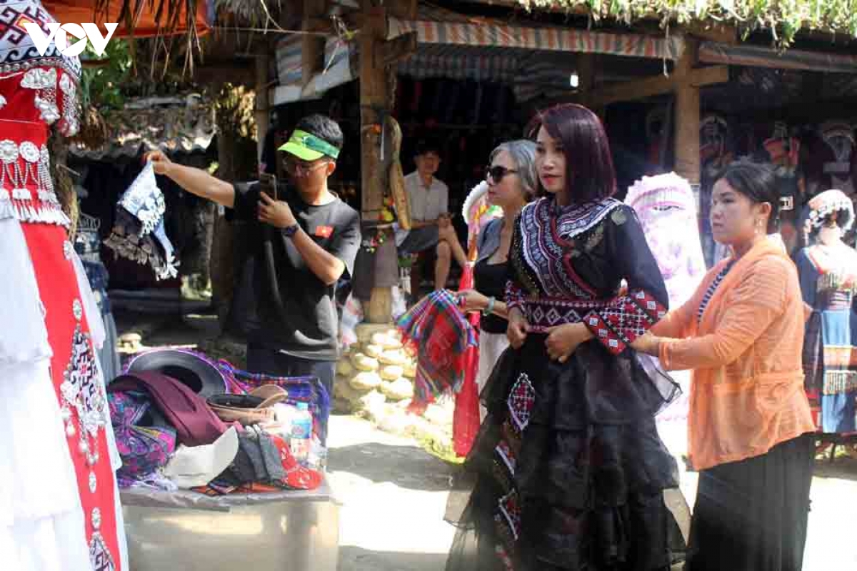 lai chau vao mua don khach, thuc day du lich tang truong hinh anh 6
