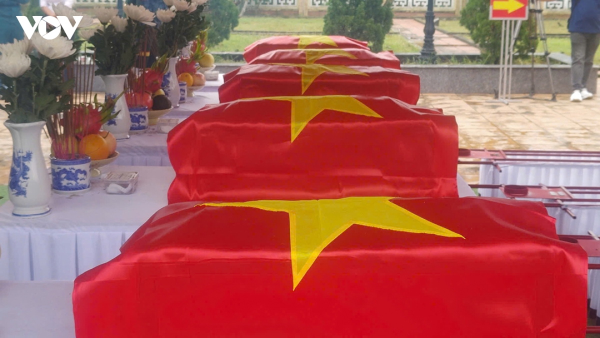 Đà Nẵng truy điệu, an táng 5 hài cốt liệt sĩ