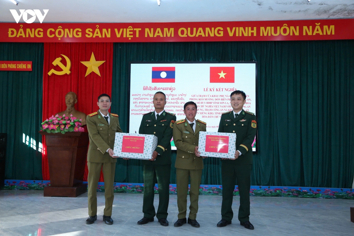 ky ket nghia giua cac tram 2 ben bien gioi viet nam va lao hinh anh 4
